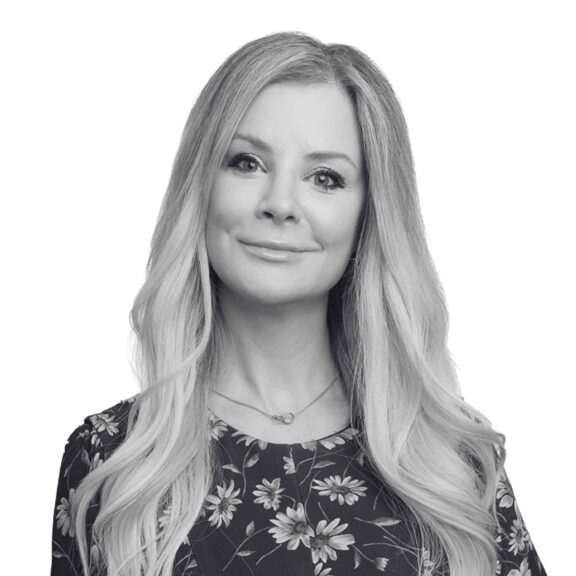 Photo of Robyn Scott, Chief Legal Officer