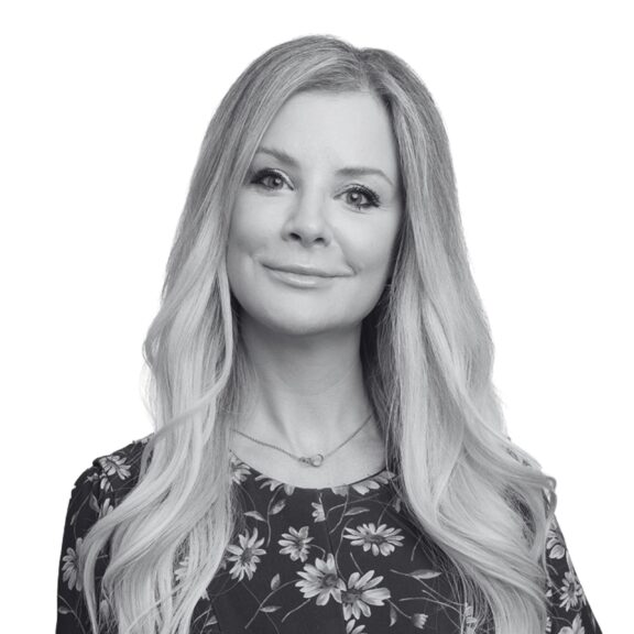 Photo of Robyn Scott, Chief Legal Officer